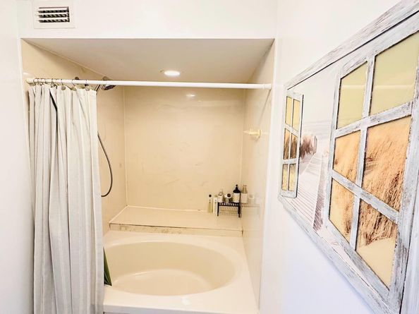 9300 SW 8th St 214, Boca Raton FL 33428