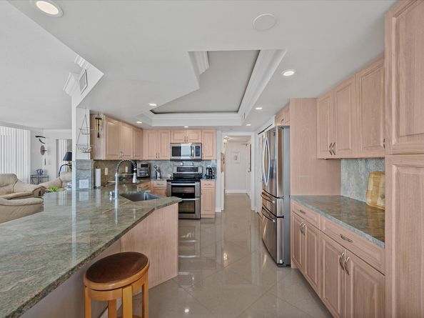 3560 S Ocean Boulevard 801, South Palm Beach FL 33480