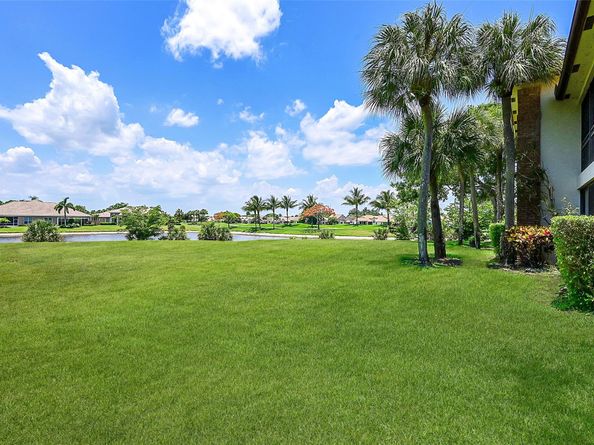 8049 Aberdeen Dr 101, Boynton Beach FL 33472