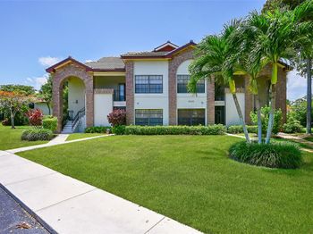 8049 Aberdeen Dr