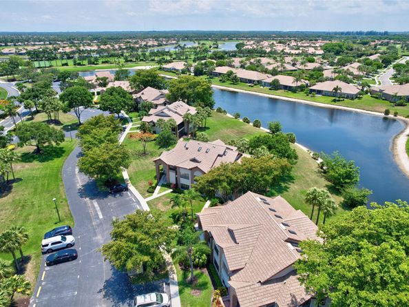 8049 Aberdeen Dr 101, Boynton Beach FL 33472