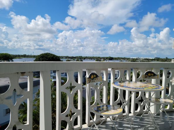 2381 Sunset Avenue 406, Lake Worth Beach FL 33461