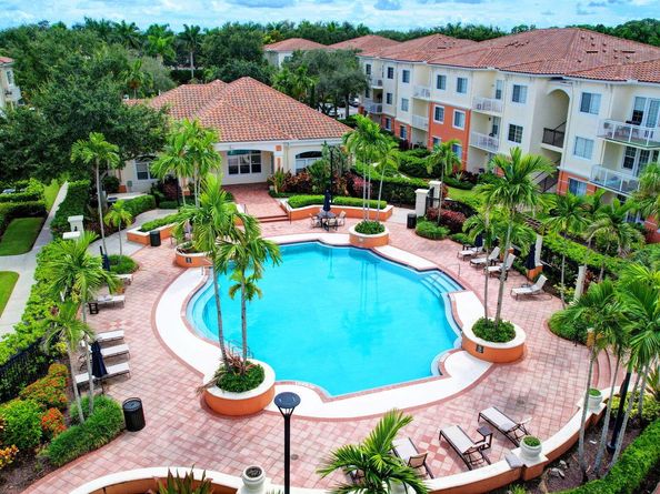 9873 Baywinds Drive 5302, West Palm Beach FL 33411