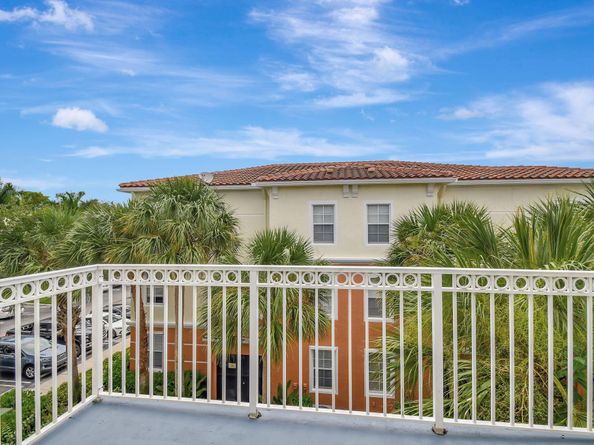 9873 Baywinds Drive 5302, West Palm Beach FL 33411