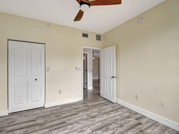 9873 Baywinds Drive 5302, West Palm Beach FL 33411
