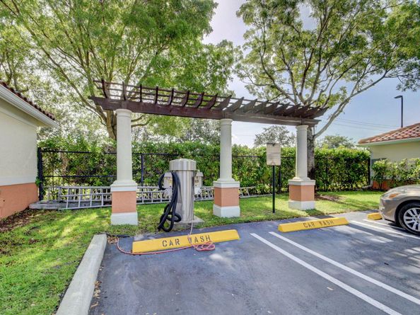 9873 Baywinds Drive 5302, West Palm Beach FL 33411