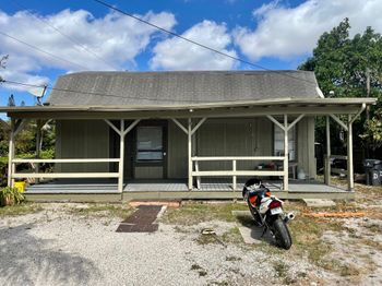 1521 N 59th Ter
