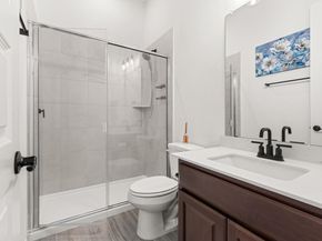 372 Hollister DR, Liberty Hill TX 78642