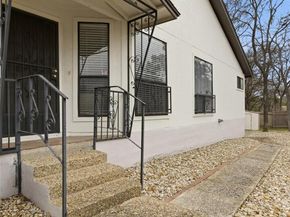 8142 Ceberry DR B, Austin TX 78759