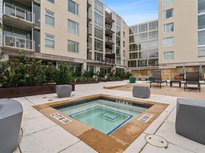 210 Lee Barton DR 517, Austin TX 78704