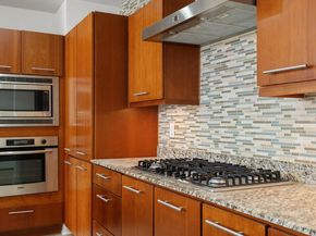 210 Lee Barton DR 517, Austin TX 78704