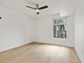 210 Lee Barton DR 517, Austin TX 78704