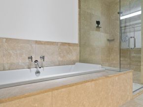 210 Lee Barton DR 517, Austin TX 78704