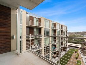 210 Lee Barton DR 517, Austin TX 78704