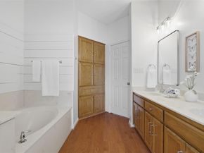 400 Split Oak DR, Pflugerville TX 78660