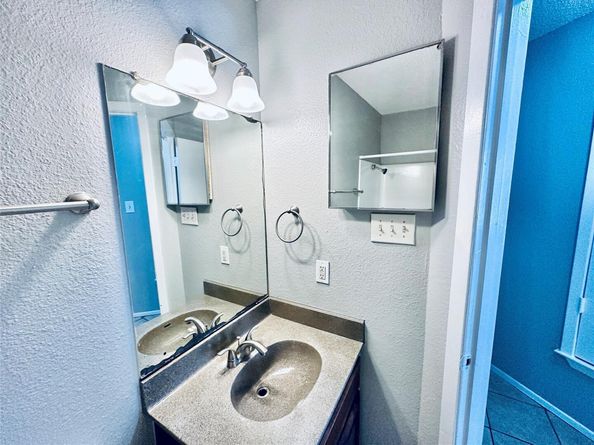 5305 Woodland Oaks CT, Austin TX 78744