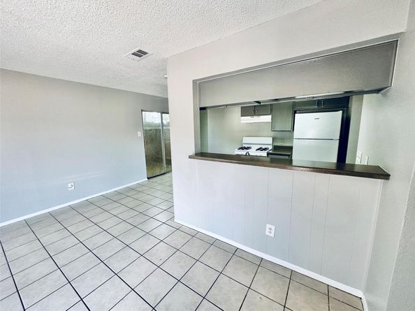 5305 Woodland Oaks CT, Austin TX 78744