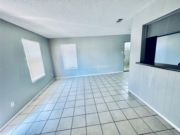 5305 Woodland Oaks CT, Austin TX 78744