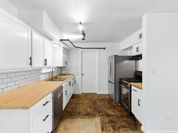 2200 Cadiz CIR, Austin TX 78741