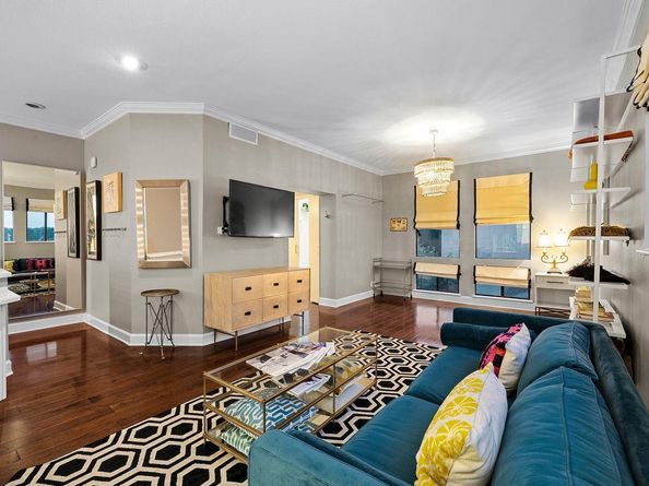 1707 Spyglass DR 123, Austin TX 78746