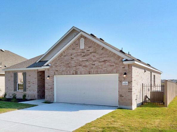 8303 Knoxville TRL, Austin TX 78744