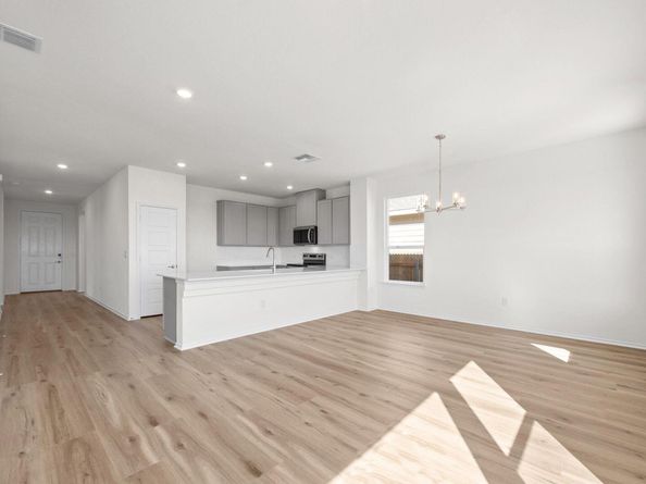 8303 Knoxville TRL, Austin TX 78744