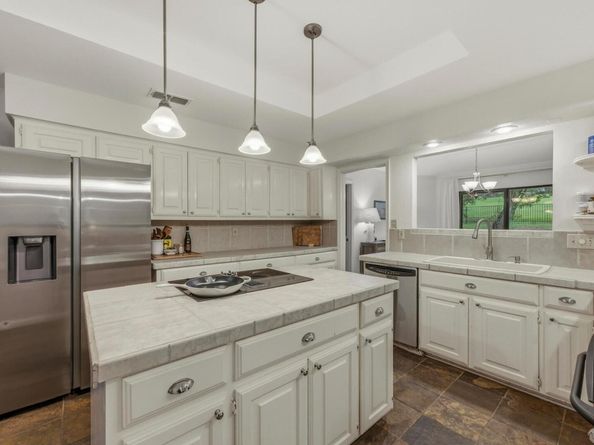 137 Long Wood Ave, Lakeway TX 78734