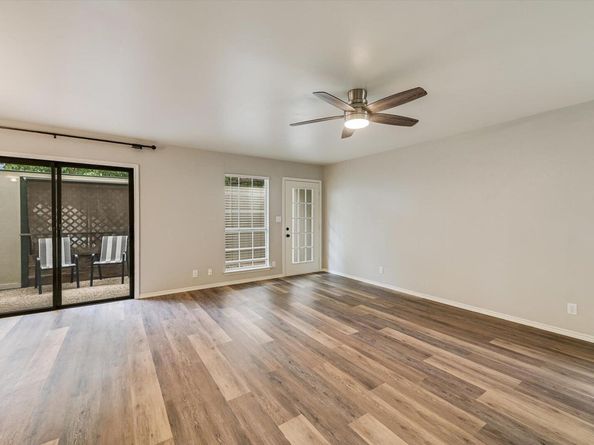 6718 Silvermine DR 903, Austin TX 78736