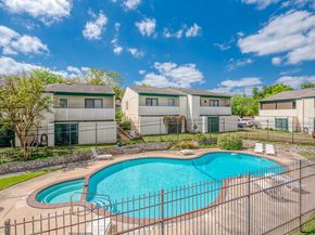 6718 Silvermine DR 1004, Austin TX 78736
