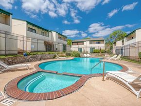 6718 Silvermine DR 1004, Austin TX 78736