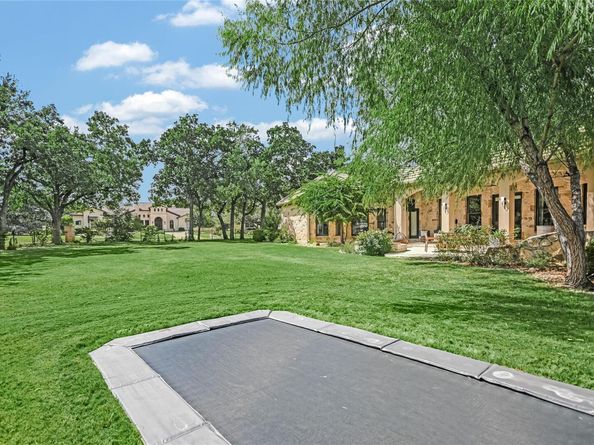 100 Dovetail LN, Georgetown TX 78628