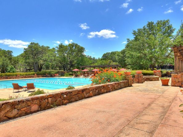 100 Dovetail LN, Georgetown TX 78628