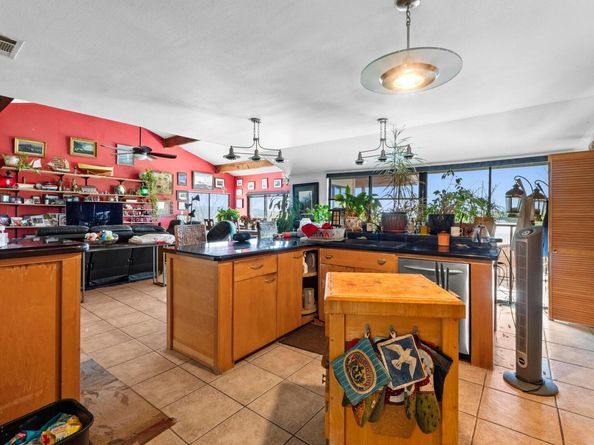 909 Redbud TRL, West Lake Hills TX 78746