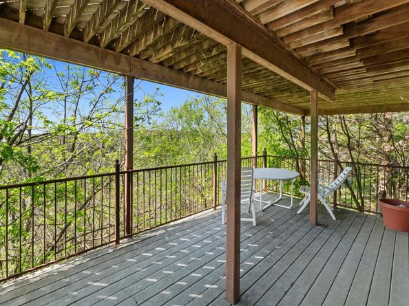 909 Redbud TRL, West Lake Hills TX 78746