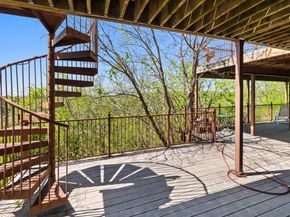 909 Redbud TRL, West Lake Hills TX 78746