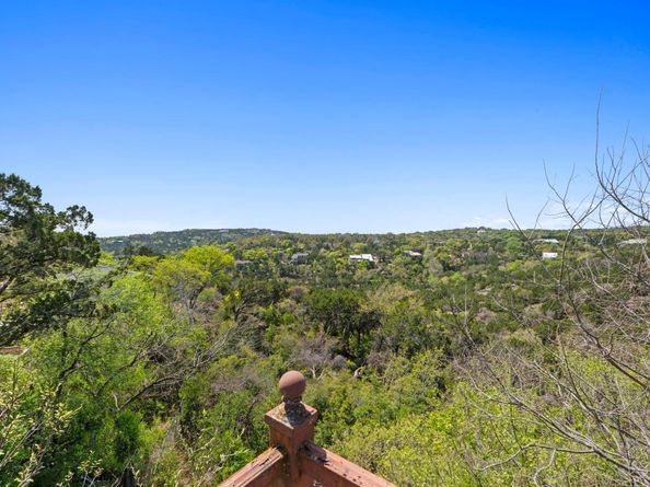 909 Redbud TRL, West Lake Hills TX 78746