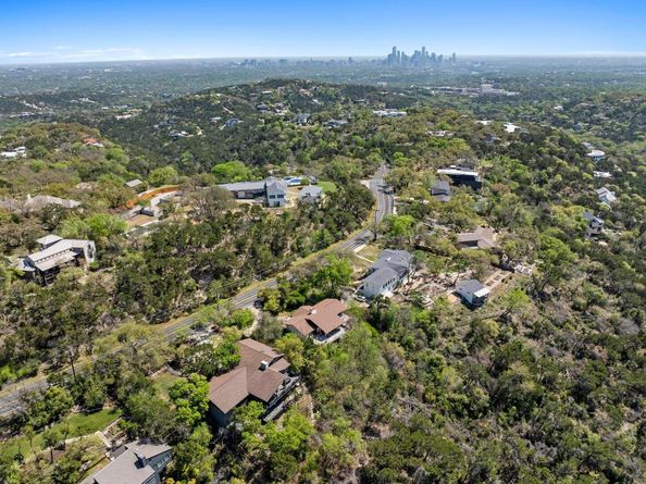 909 Redbud TRL, West Lake Hills TX 78746
