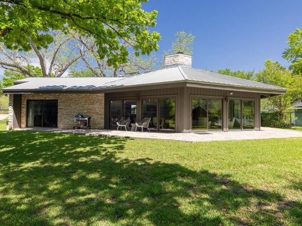 2401 Manana ST, Austin TX 78730