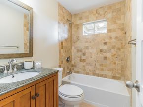 25201 & 25203 Lakeview DR, Spicewood TX 78669