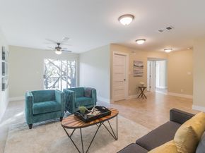 25201 & 25203 Lakeview DR, Spicewood TX 78669