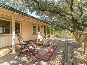 25201 & 25203 Lakeview DR, Spicewood TX 78669