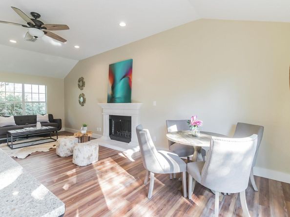 25201 & 25203 Lakeview DR, Spicewood TX 78669