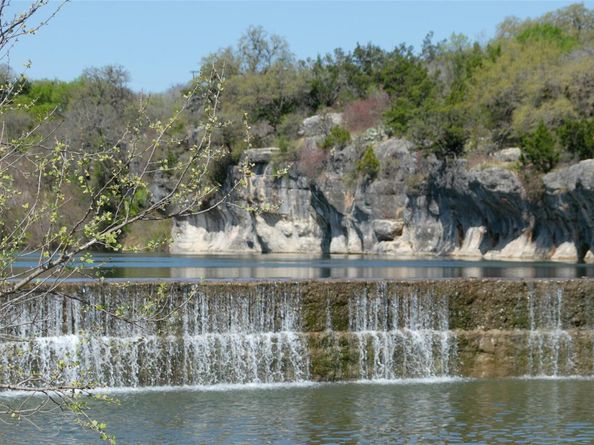 1316 Snowdrop DR, Georgetown TX 78628