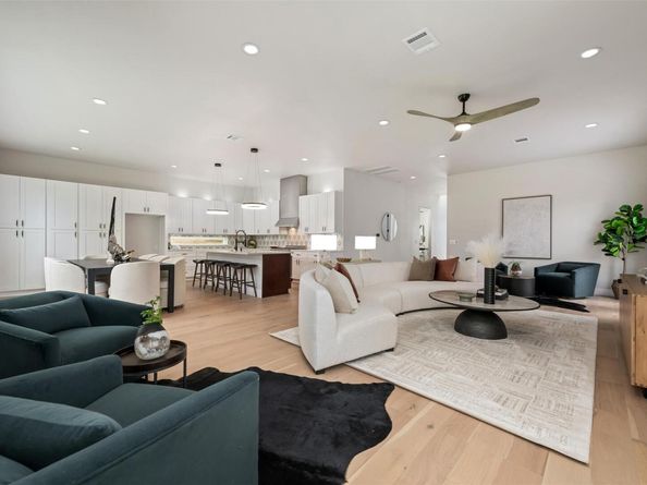 1004 Karen Ave, Austin TX 78757