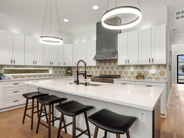 1004 Karen Ave, Austin TX 78757