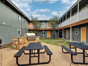 2401 Manor RD 228, Austin TX 78722