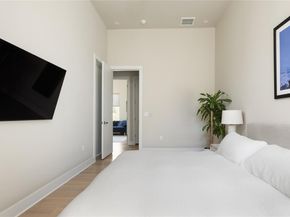 2300 Enfield RD 303, Austin TX 78703