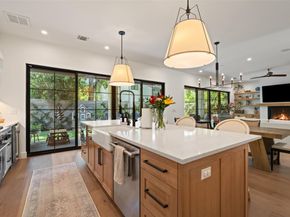 2107 Peach Tree ST, Austin TX 78704