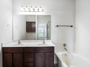 608 Lookout Tree LN, Round Rock TX 78664