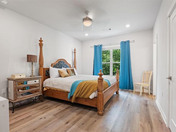1125 Tillery ST 1A, Austin TX 78702